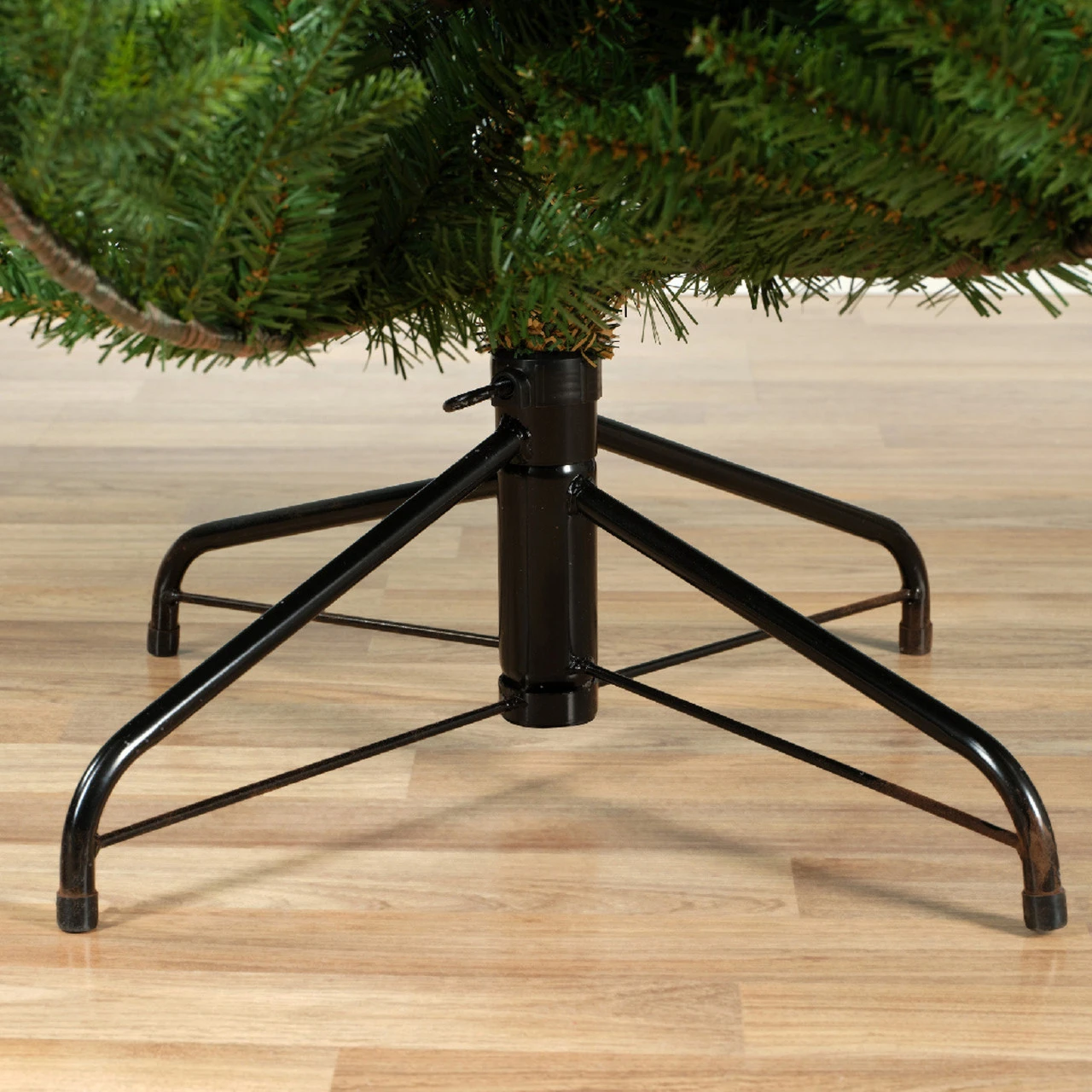 Everlands Unlit 7 Foot Norway Spruce Tree 4 Everlands Unlit 7 Foot Norway Spruce Tree - Image 4